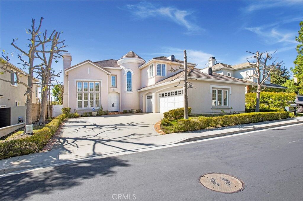 Property Photo:  68 Bridgeport  CA 92657 