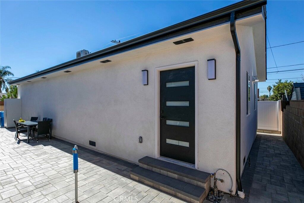 Property Photo:  11325 Collett Avenue  CA 91344