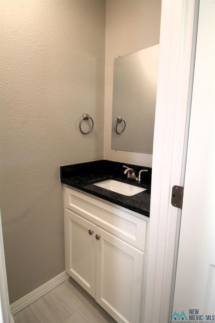 Property Photo:  2008 Aspen Street  NM 88130