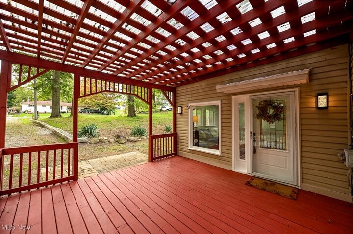 Property Photo: 905 1/2 Shadybrook Drive OH 44312