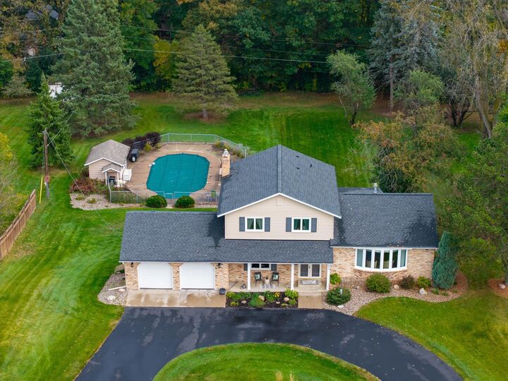 Property Photo:  3650 Knoll Ridge Drive  MN 55122 