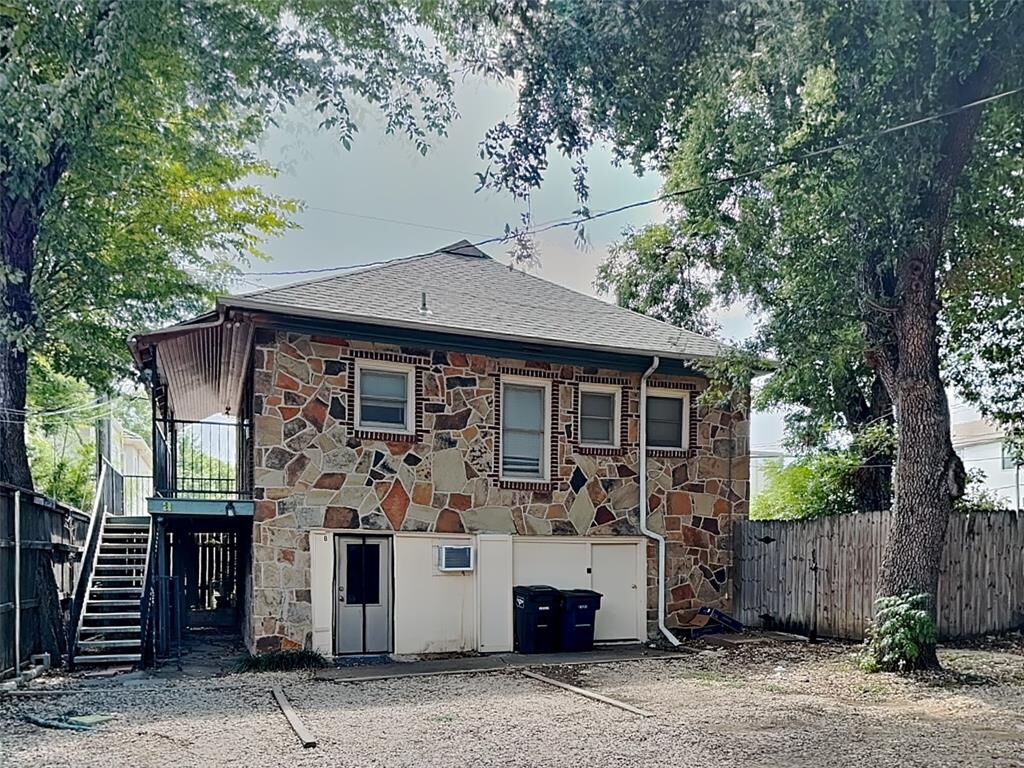 Property Photo: 3333 W 5th Street A TX 76107