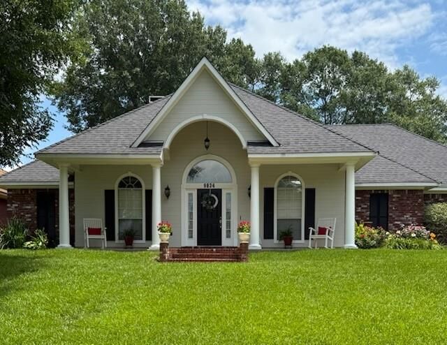 Property Photo: 9834 E Chase Circle LA 71118