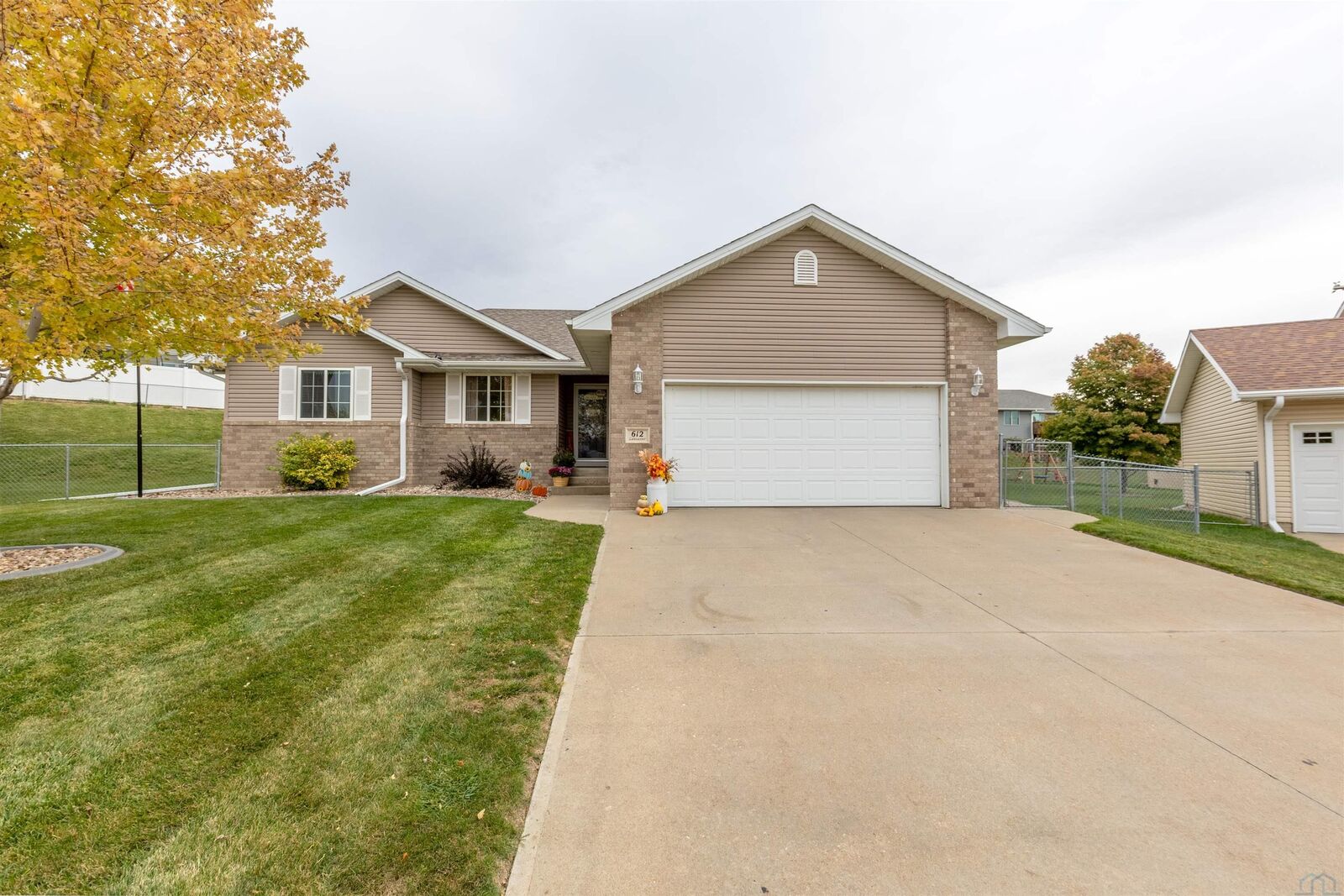 Property Photo:  612 Lancaster Circle  IA 51103 