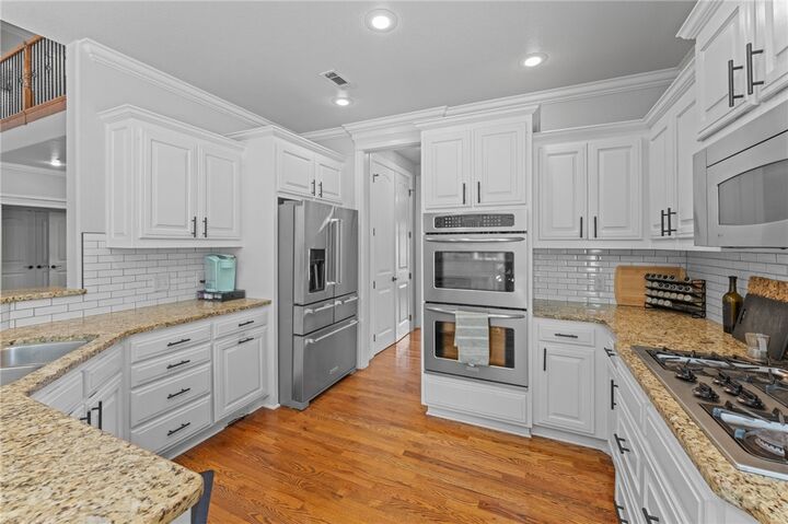 Property Photo:  4800 SW Blaire Mont Road  AR 72713