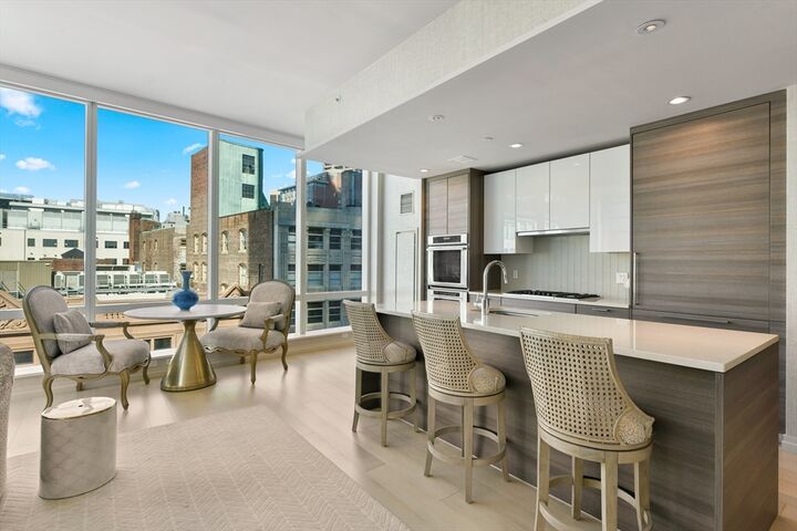 Property Photo:  1 Franklin Street 1003  MA 02110 