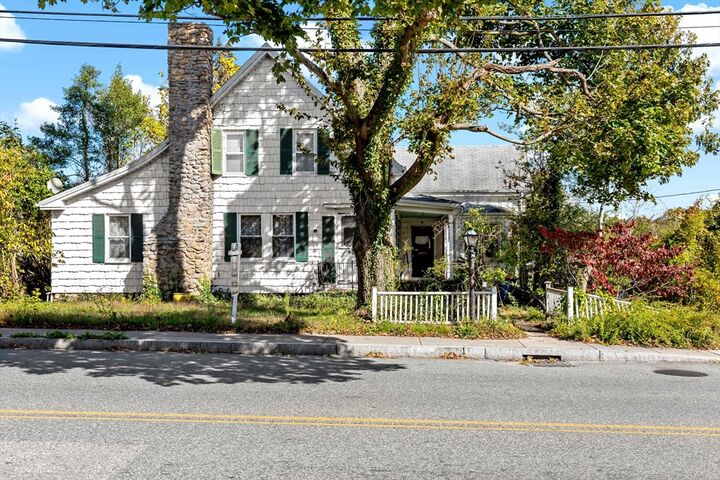 437 Main St  Wareham MA 02571 photo