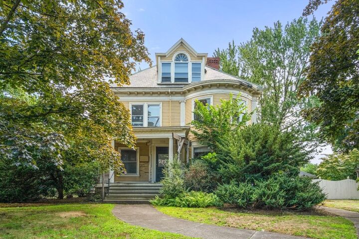 235 Mount Auburn St  Watertown MA 02472 photo