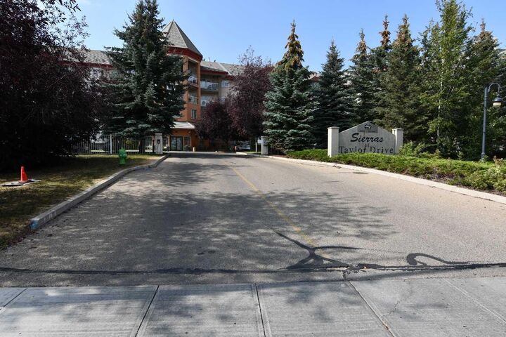 Photo de la propriété: 4512 52 Avenue 306 AB T4N 7B9