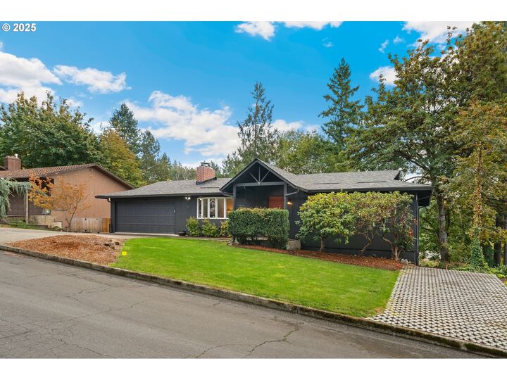 7130 SW Shady Ln  Portland OR 97223 photo