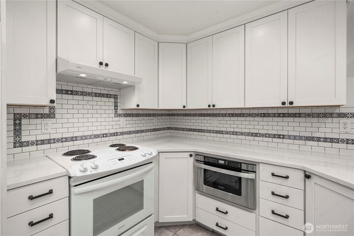 Property Photo: 6020 N Highlands Parkway 48 WA 98406