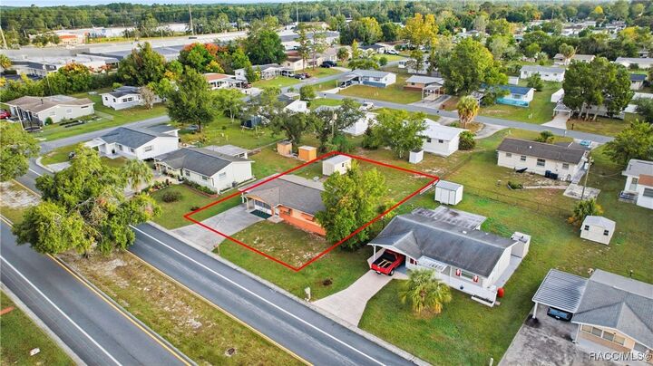 Property Photo: 5 Roosevelt Boulevard FL 34465