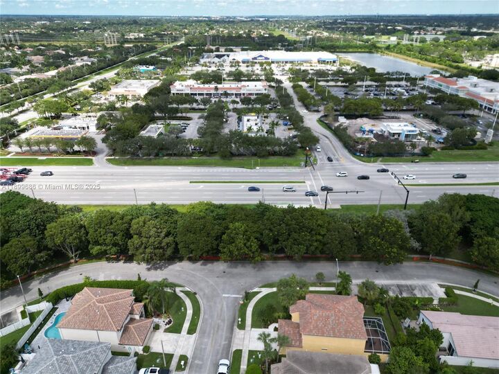 Property Photo:  2271 NW 159th Ave  FL 33028 