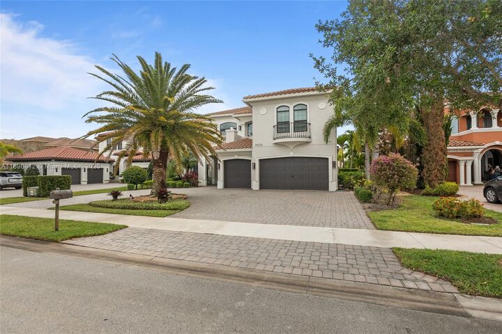 Property Photo:  10230 Sweet Bay Ct  FL 33076