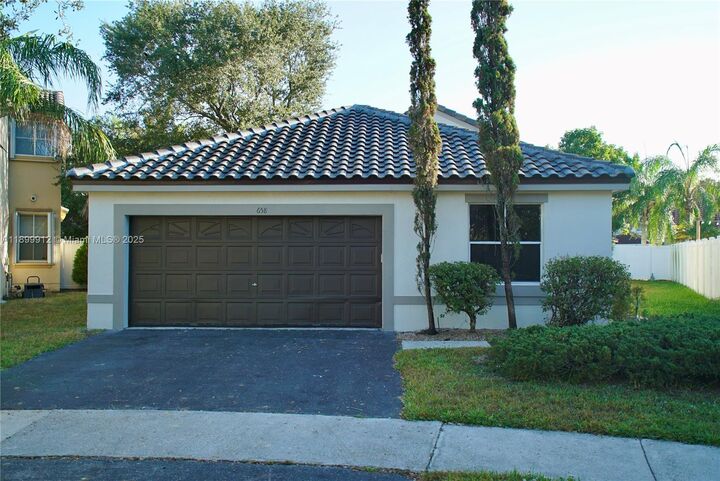 Property Photo:  658 Stanton Dr  FL 33326 