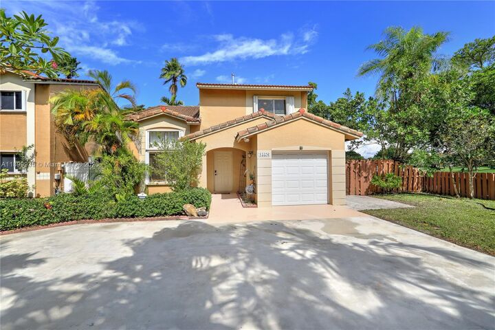 Property Photo: 15576 SW 103rd St FL 33196
