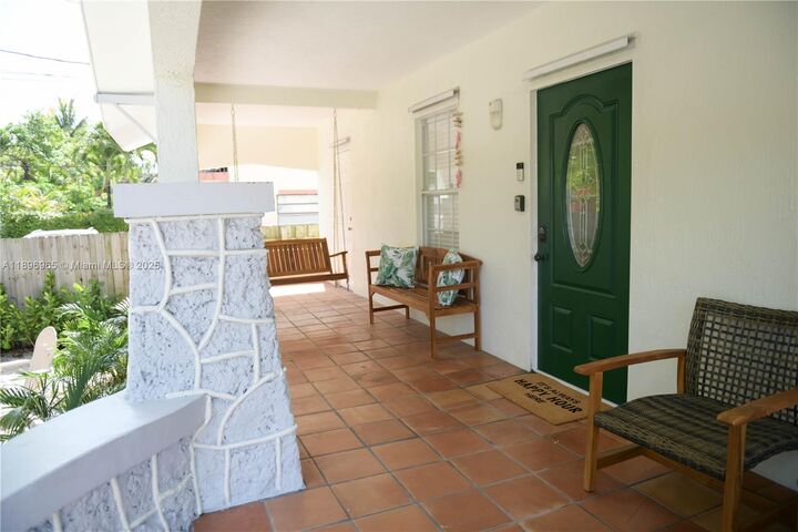 Property Photo:  1274 SW 5 St  FL 33135 