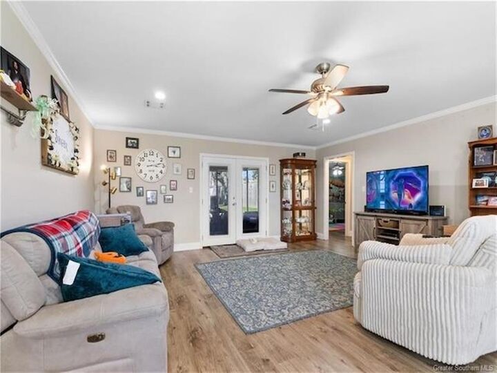 Property Photo: 914 Holly Street LA 70601