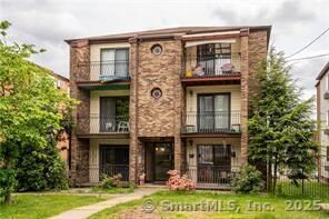 Property Photo: 69 Mountford Street Apt 3A CT 06114