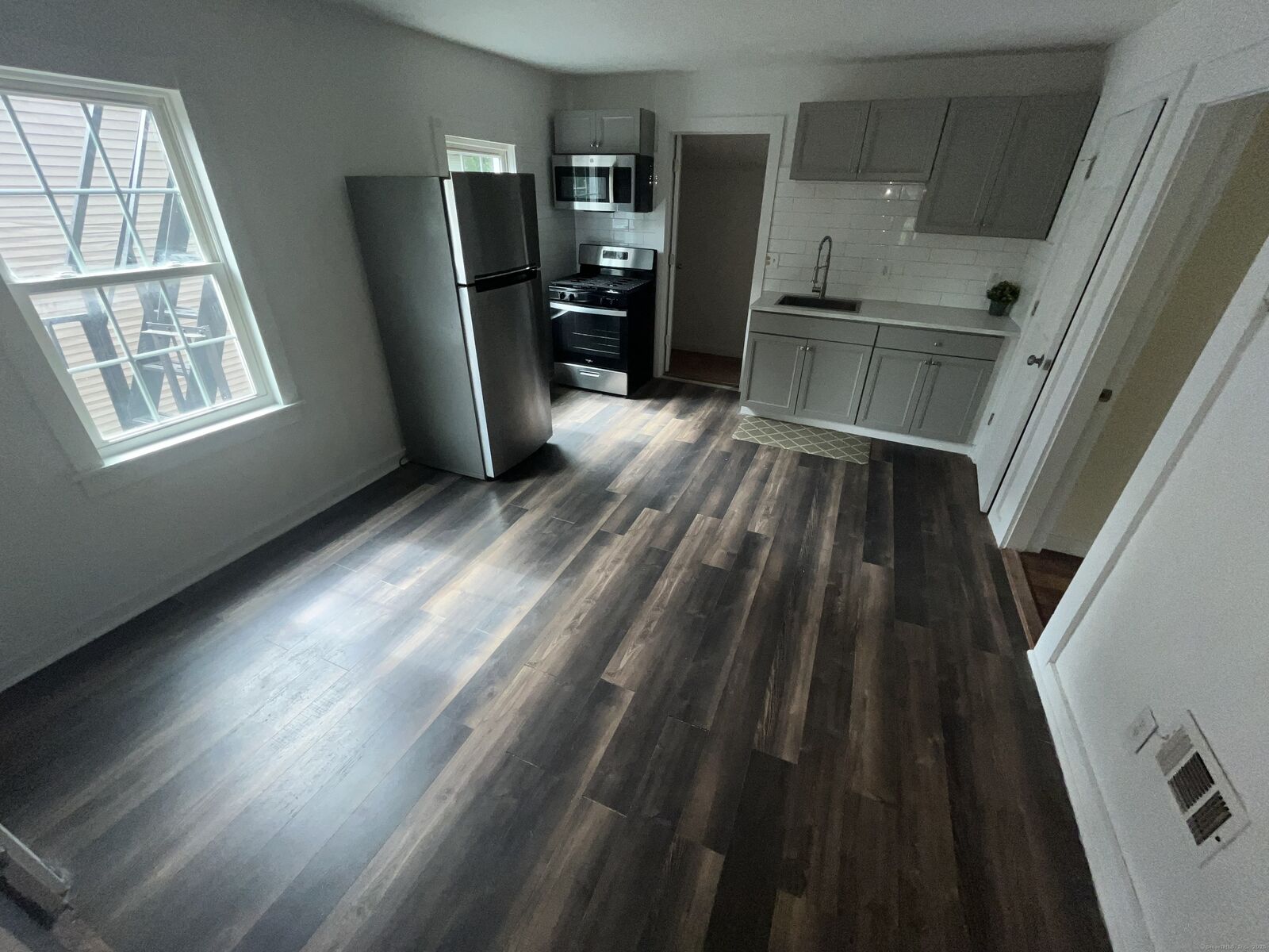 Property Photo: 212 Newhall Street 2 CT 06511