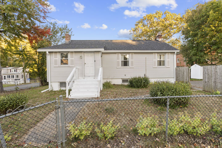 67 Elizabeth Avenue  Bloomfield CT 06002 photo