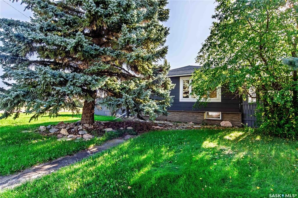 Photo de la propriété: 235 4th Street SK S0K 3J0