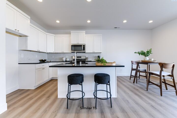 4533 Road 114  Pasco WA 99301 photo