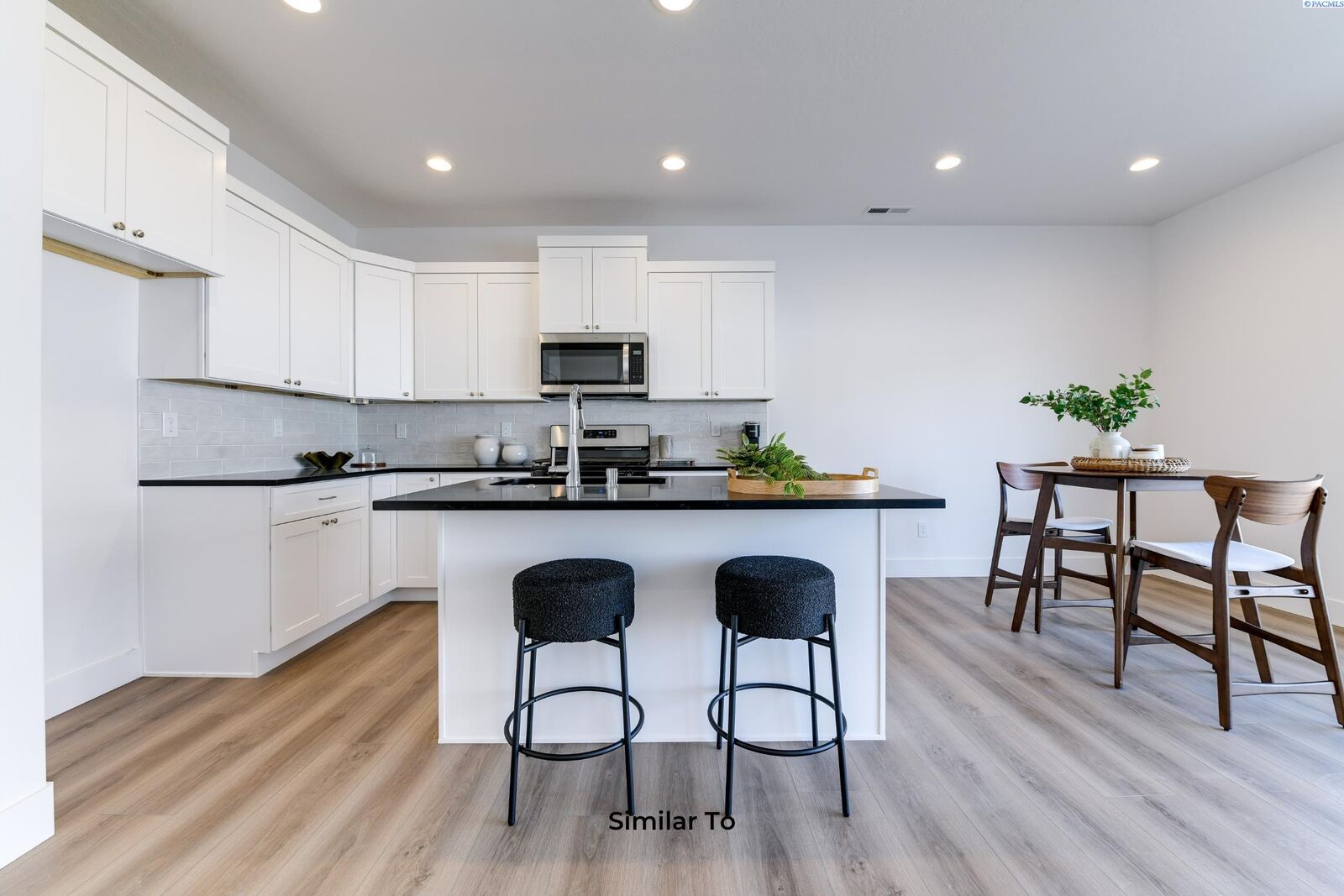 Property Photo: 4533 Road 114 WA 99301