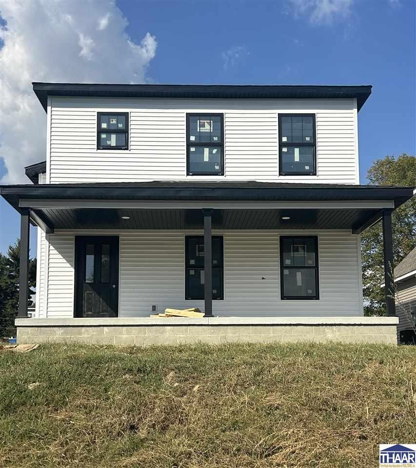 Property Photo: 318 E Washington Street IN 47882