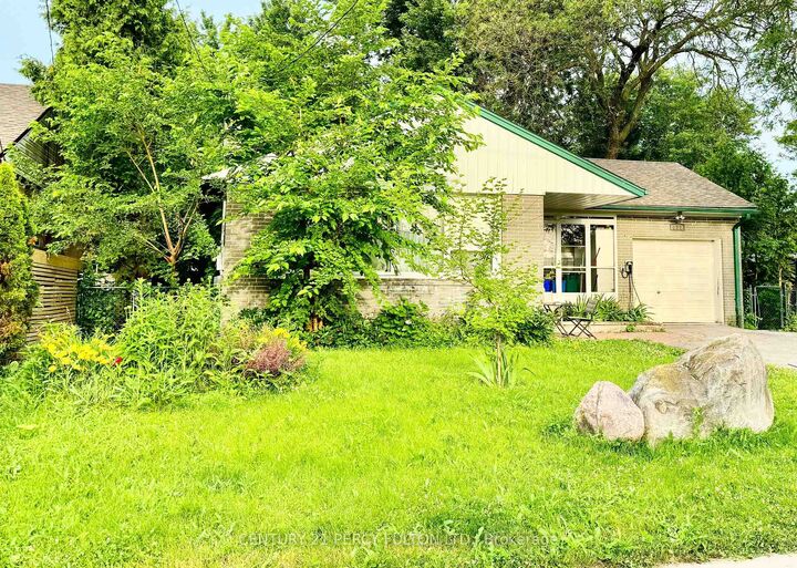 Photo de la propriété: 272 Conestoga Avenue ON L4C 2H2