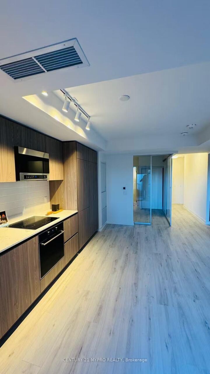 Property Photo:  120 Broadway Avenue 309  ON M4P 0E9