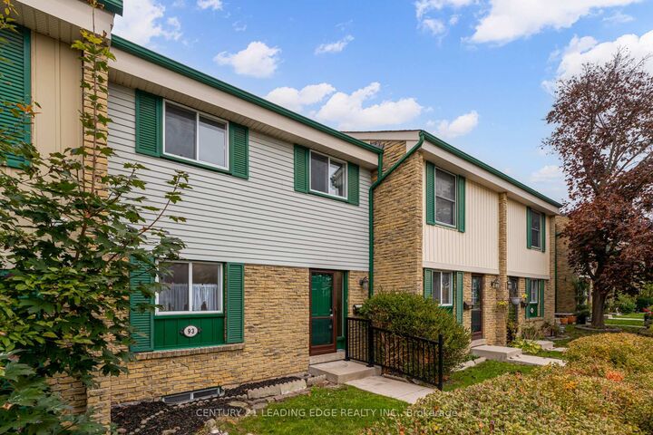 Property Photo:  2779 Gananoque Drive 93  ON L5N 2E4 