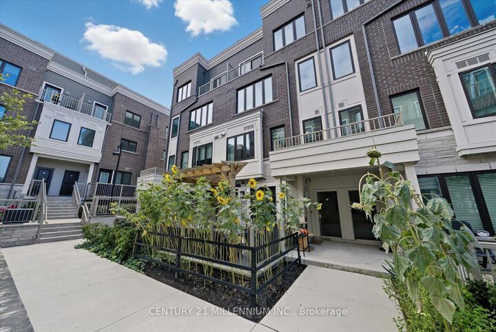 95 Eastwood Park Gardens 21  Toronto ON M8W 0B9 photo