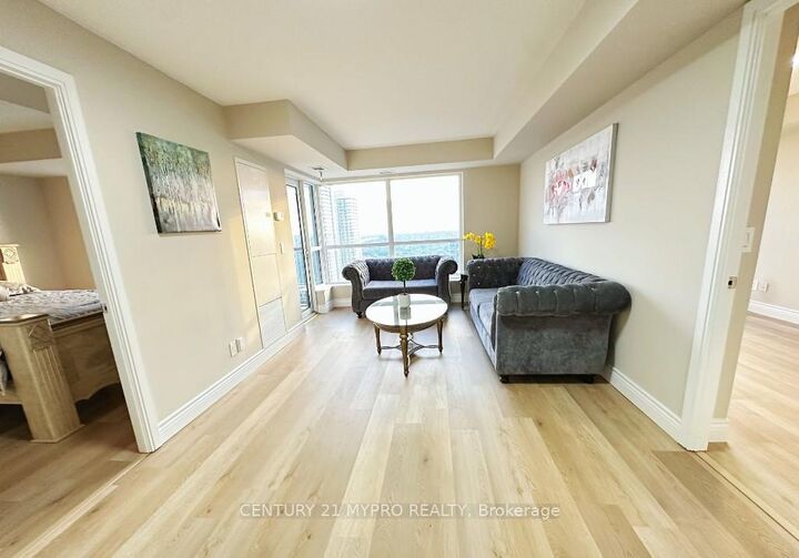Property Photo:  151 Village Green Square 2506  ON M1S 0K5
