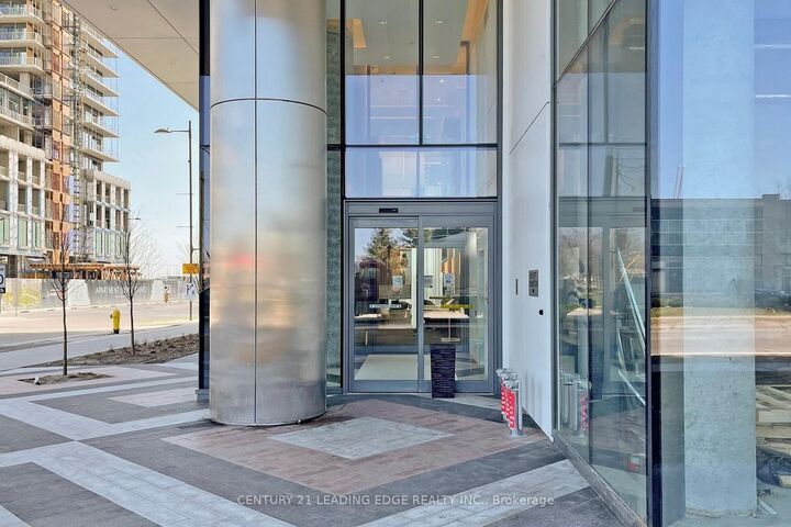 Property Photo:  950 Portage Parkway 4102  ON L4K 0J7 