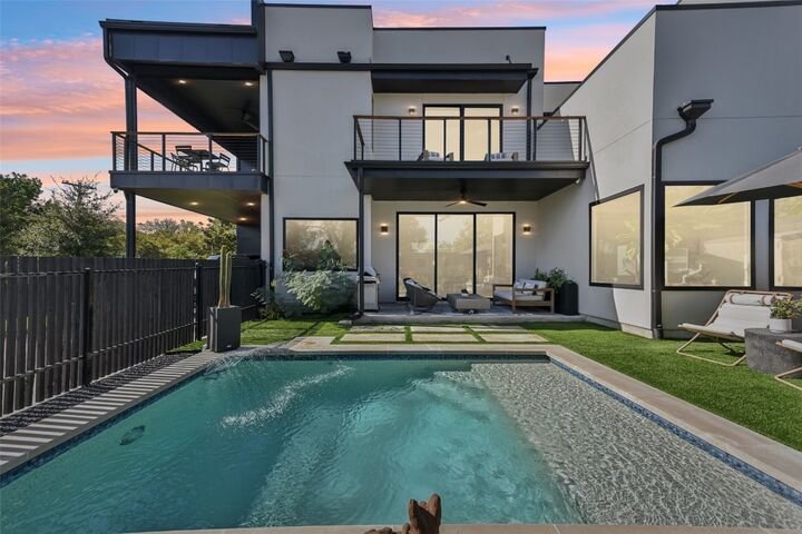 Property Photo:  1510 Bellaire Drive  TX 78741