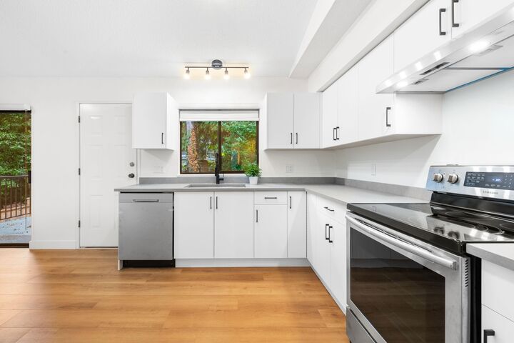 Property Photo: 1777 Caledonia Avenue BC V7G 1T5