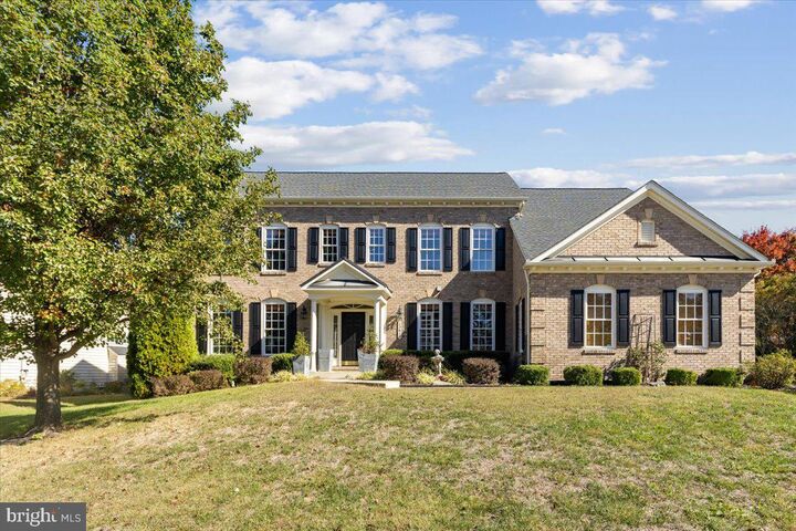 Property Photo: 13610 Newtonmore Place VA 20136