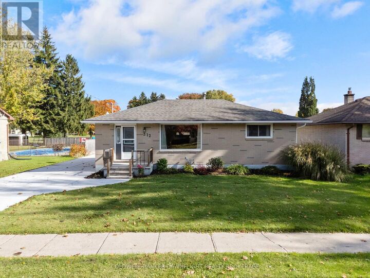 Property Photo:  312 Marlborough Street  ON N0M 1S2 