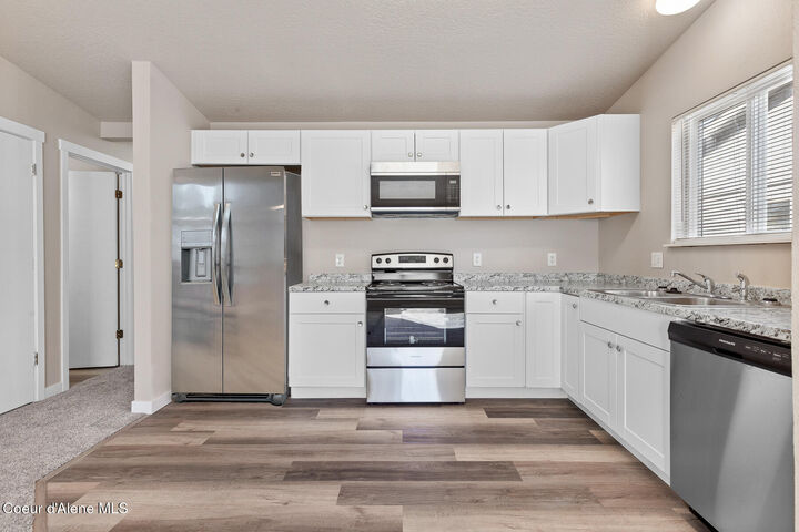 Property Photo:  216 W 23rd Ave  ID 83854