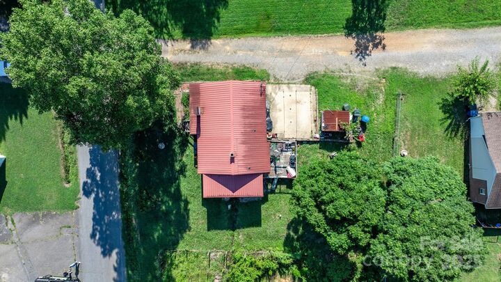 Property Photo: 1806 18th Street NE NC 28601