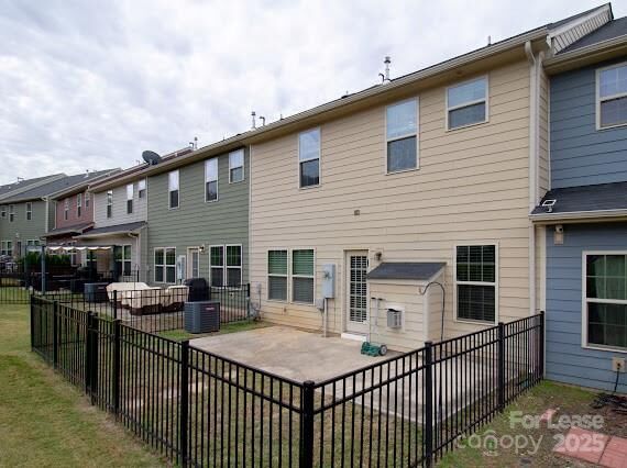 Property Photo:  2415 Alyssa Lane  NC 28208