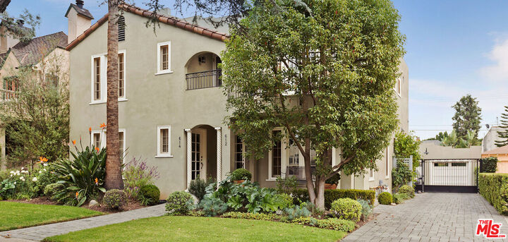 Property Photo:  614 N Beachwood Dr  CA 90004