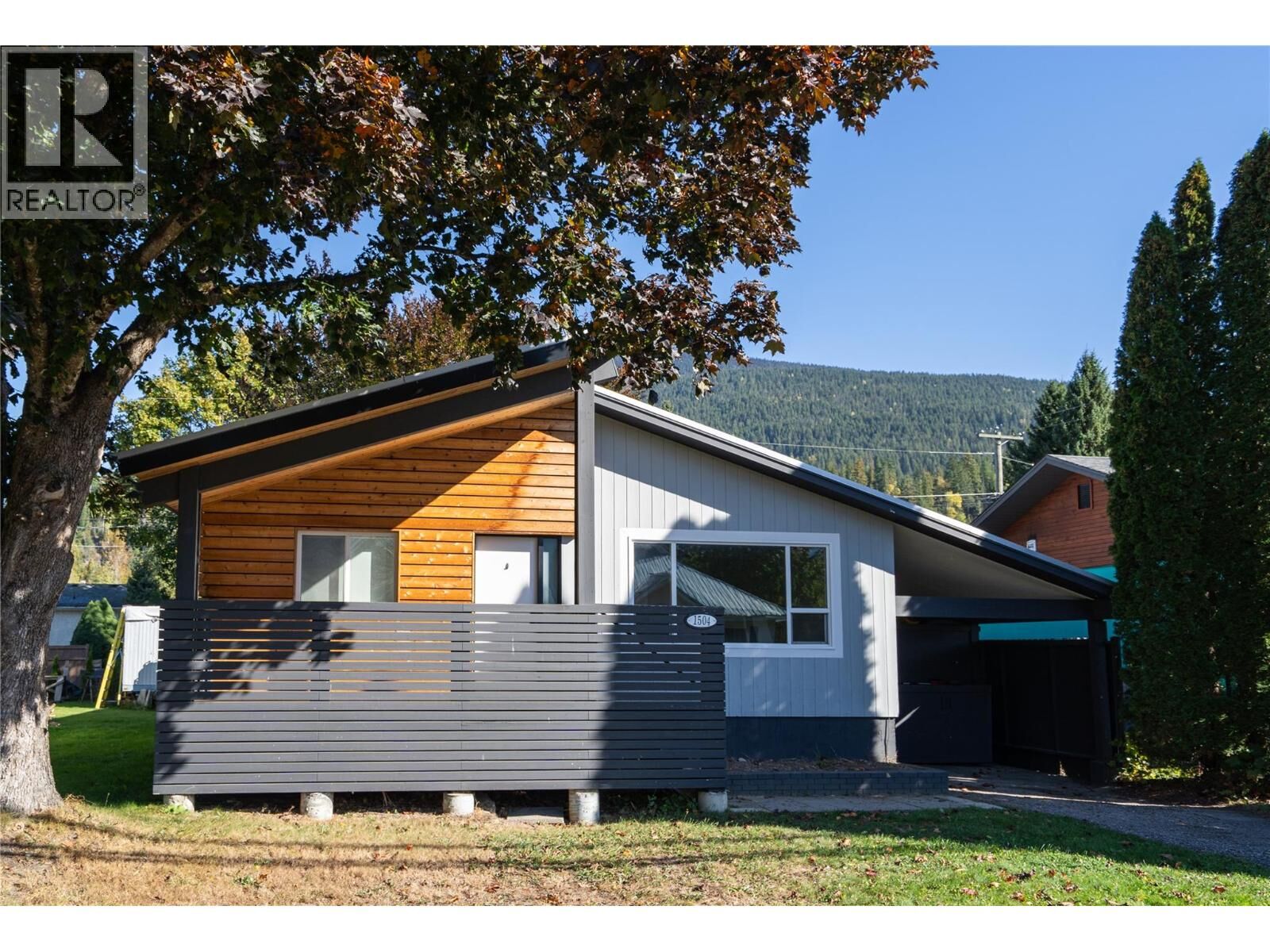 Property Photo:  1504 Third Street West  BC V0E 2S0