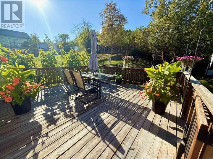 Property Photo:  317 Fifth St N  ON P9N 2N9