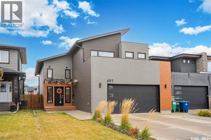 691 Fast Crescent  Saskatoon SK S7W 0X1 photo