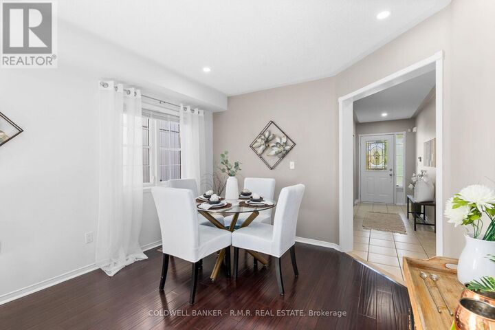 Photo de la propriété:  62 Ipswich Place  ON L1M 2K2 