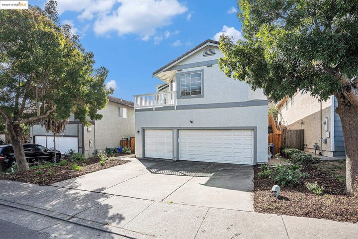 Property Photo: 5470 Lenora Rd CA 94803