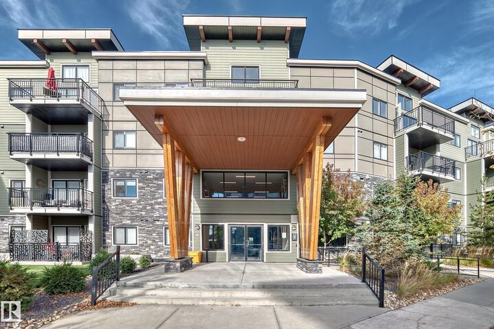 Property Photo:  560 Griesbach Parade Parade NW 440  AB T5E 6X1 