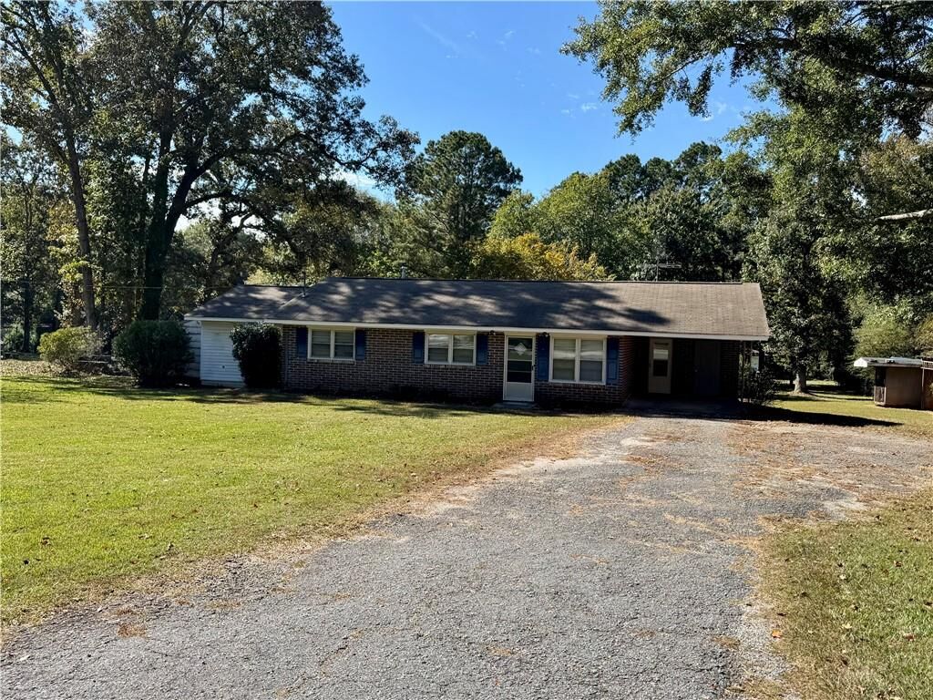 Property Photo:  606 Viewpoint Drive  GA 30233